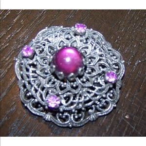 Exquisite Purple & Antique
Color Brooch